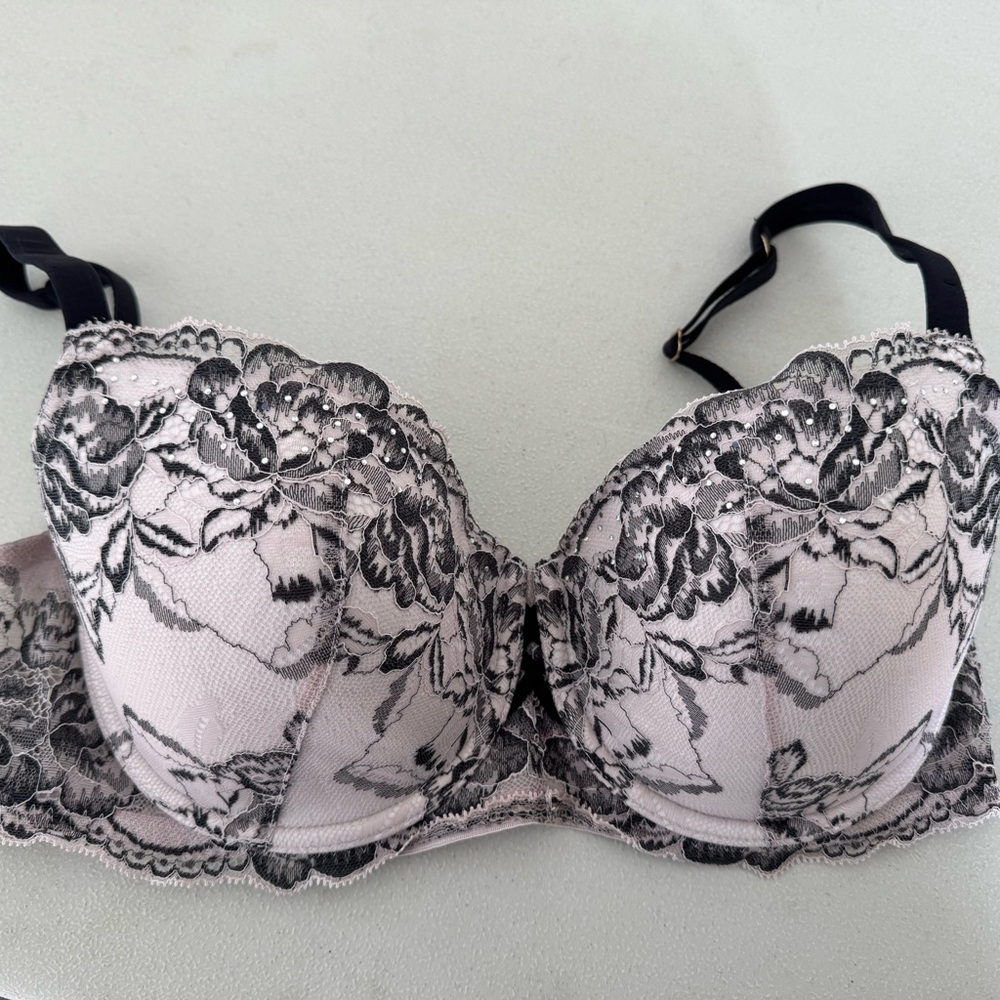 Lace Overlay Underwire Bra